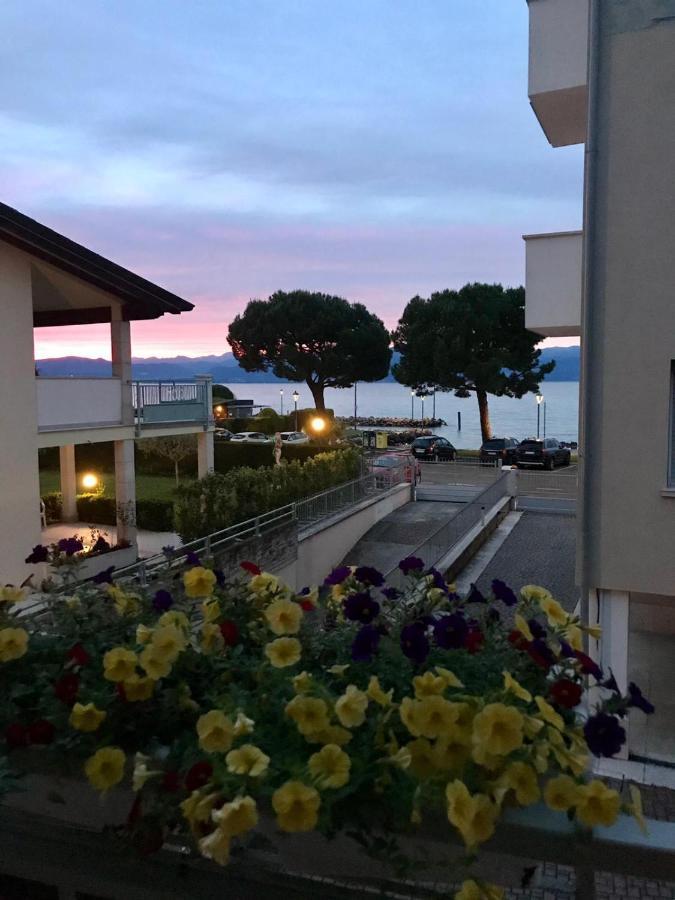 Casa Caterina Lake View Holidays Apartments Peschiera del Garda Exterior photo