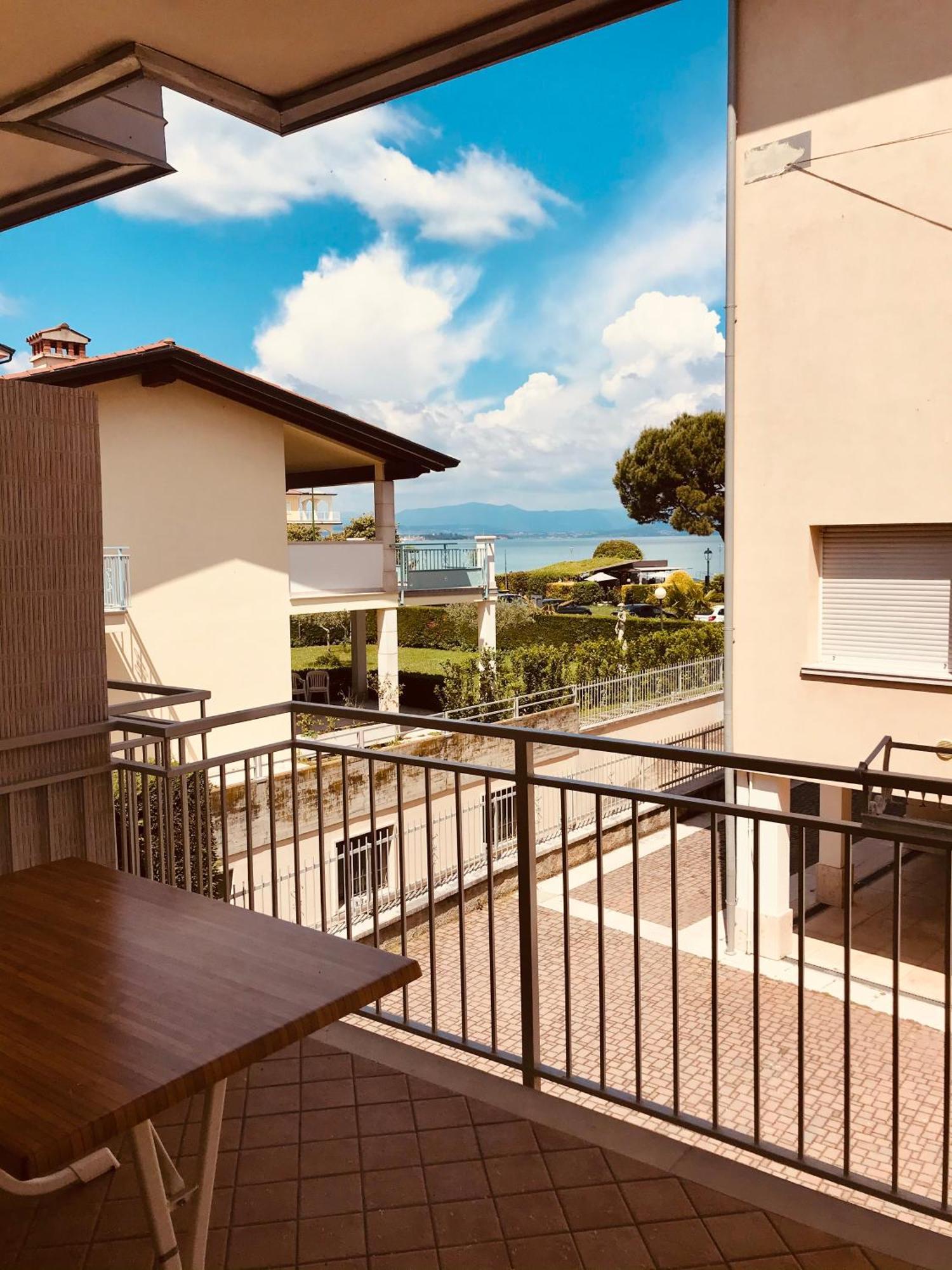 Casa Caterina Lake View Holidays Apartments Peschiera del Garda Room photo